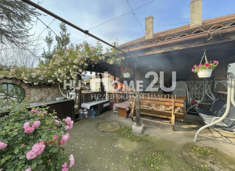 Продава КЪЩА, гр. Суворово, област Варна, снимка 2 - Къщи - 53539201