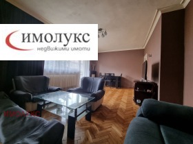 2 Schlafzimmer Oborishte, Sofia 6