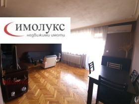 2 Schlafzimmer Oborishte, Sofia 11