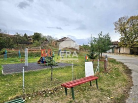 Maison Batin, région Roussé 8