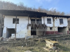 Haus Swalenik, region Russe 3