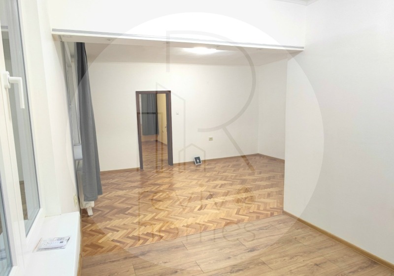 Продава 3-СТАЕН, гр. София, Център, снимка 4 - Апартаменти - 53057838