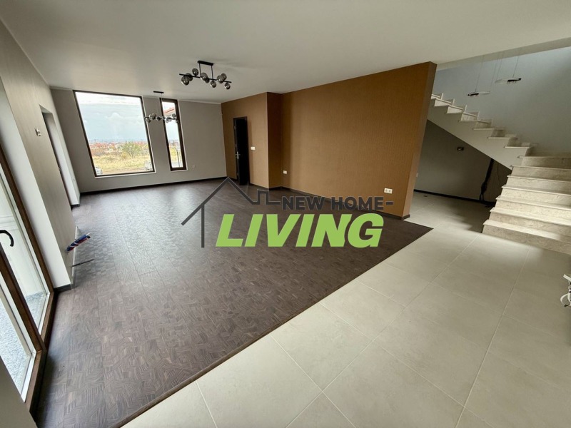 Продава КЪЩА, с. Белащица, област Пловдив, снимка 3 - Къщи - 52316542