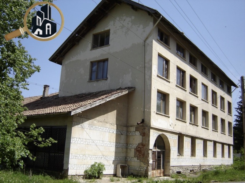 Продава ПРОМ. ПОМЕЩЕНИЕ в област Кюстендил, с. Гърляно - 3170 кв.м / 200 000 € » 391 166.00 лв., ЕСТЕЙТ25-НЕДВИЖИМИ ИМОТИ