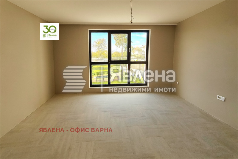 Продава 3-СТАЕН, гр. Варна, Свети Никола, снимка 2 - Апартаменти - 54716069