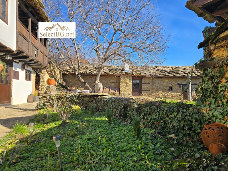 Продава КЪЩА, с. Гостилица, област Габрово, снимка 2 - Къщи - 53358583