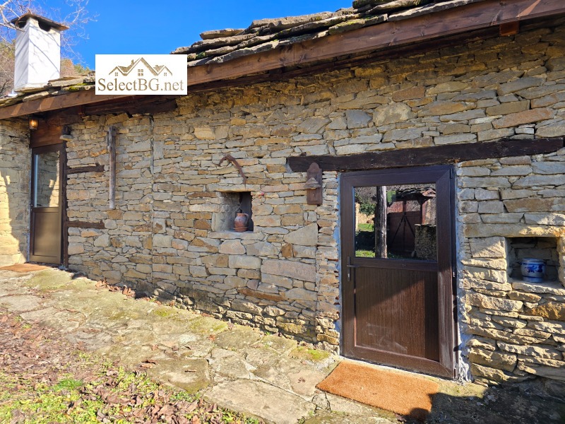 Продава КЪЩА, с. Гостилица, област Габрово, снимка 3 - Къщи - 53358583