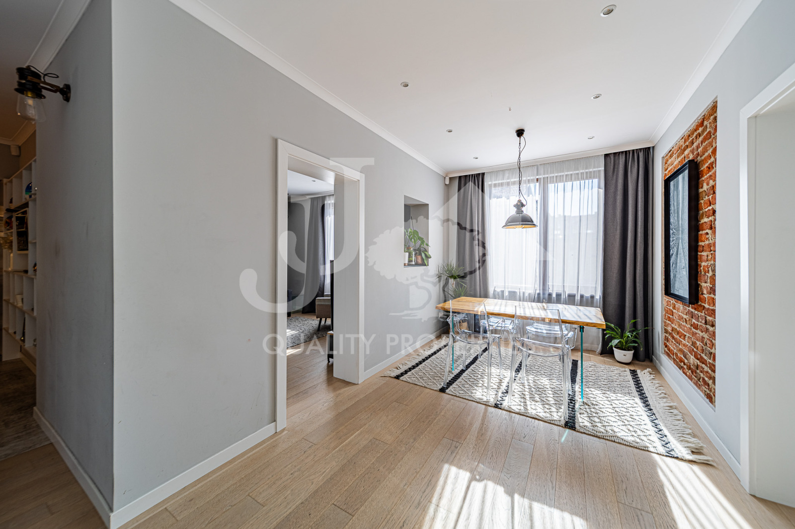 Продава ЕТАЖ ОТ КЪЩА, гр. София, Център, снимка 3 - Етаж от къща - 54531482
