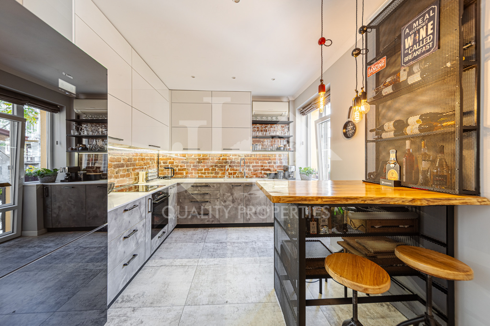 Продава ЕТАЖ ОТ КЪЩА, гр. София, Център, снимка 7 - Етаж от къща - 54531482