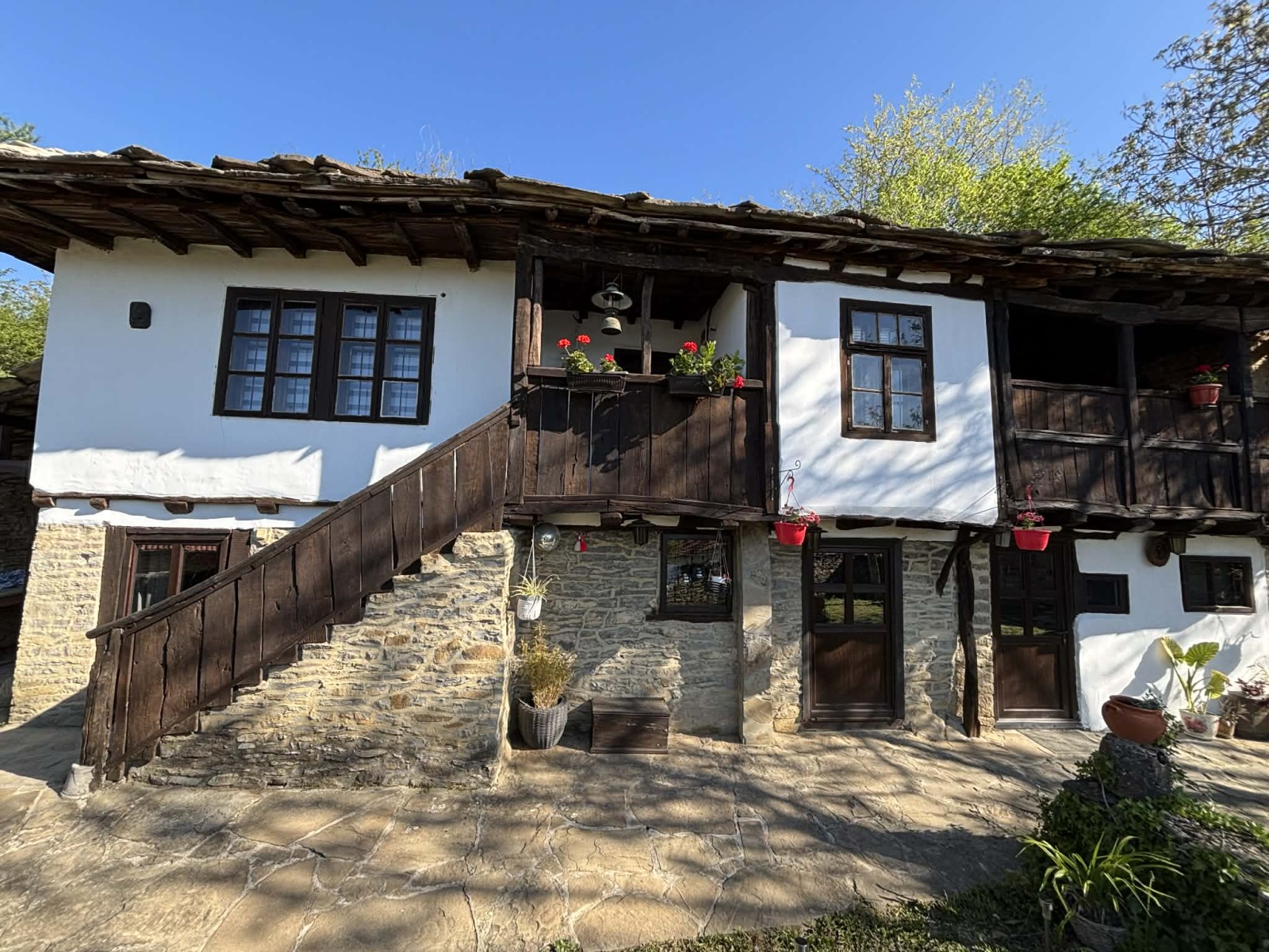 Продава КЪЩА, с. Гостилица, област Габрово, снимка 2 - Къщи - 53358583