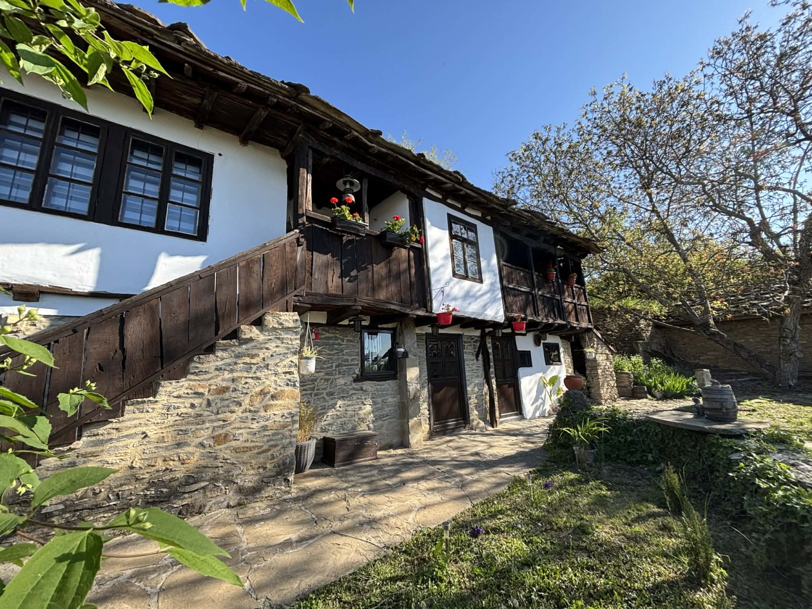 Продава КЪЩА, с. Гостилица, област Габрово