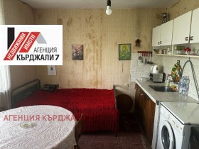 3 спальни Център, Кърджали 8