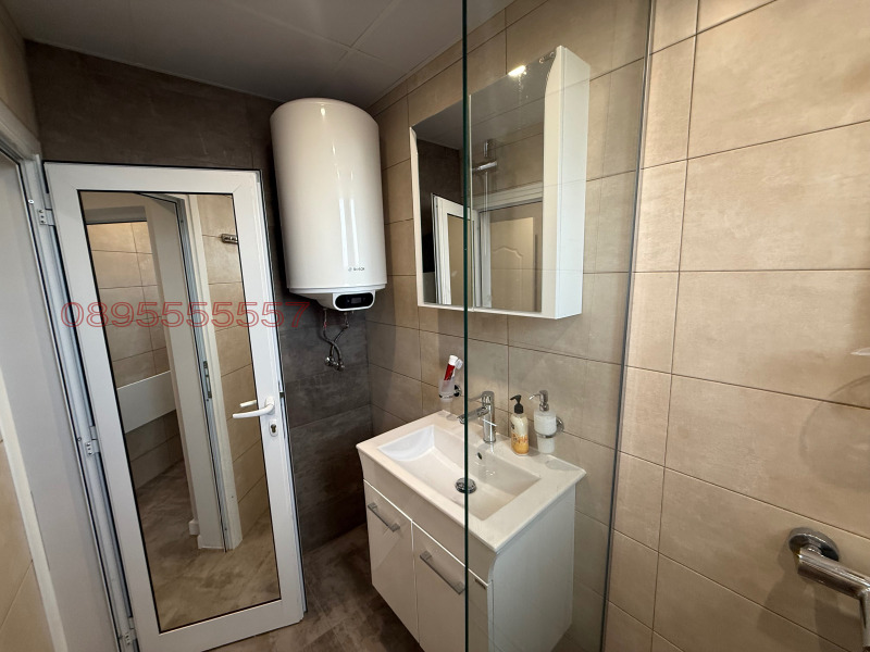 Продава ЕТАЖ ОТ КЪЩА, гр. Берковица, област Монтана, снимка 3 - Етаж от къща - 52779843