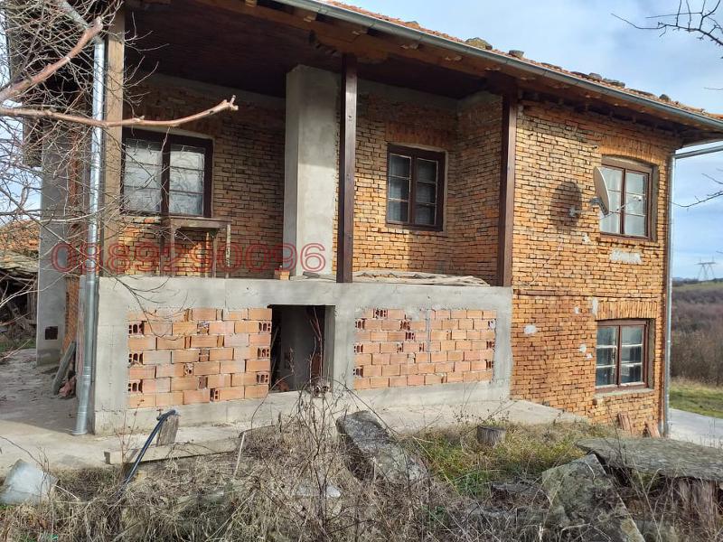 Продава КЪЩА, гр. Елена, област Велико Търново, снимка 2 - Къщи - 52780979