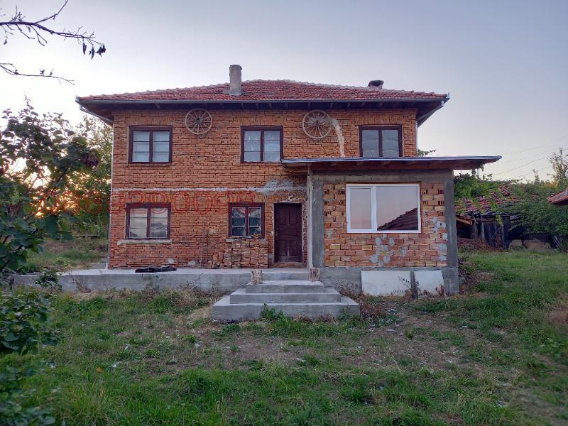 Продава КЪЩА, гр. Елена, област Велико Търново