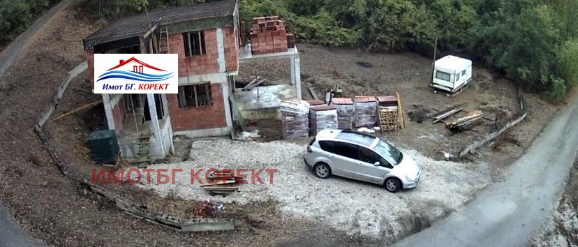 Продава КЪЩА, с. Разлив, област София област