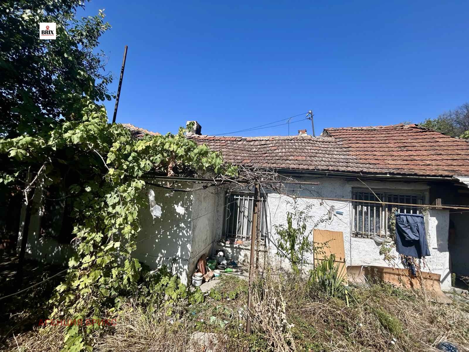 Продава КЪЩА, гр. Русе, Новата махала, снимка 2 - Къщи - 51822120