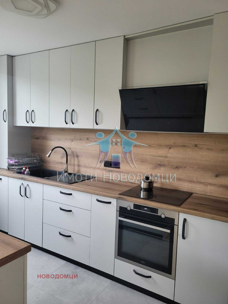 Продава 3-СТАЕН в град Шумен, Център - 97 кв.м / 180 000 € » 352 049.40 лв., НОВОДОМЦИ