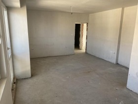 Продава 2-стаен град Габрово Център - [1] 