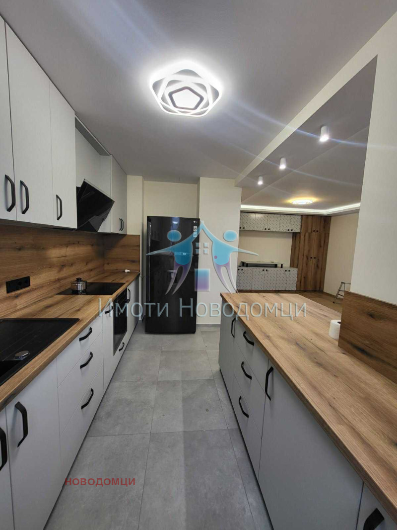 Продава  3-стаен град Шумен , Център , 97 кв.м | 51421675 - изображение [2]