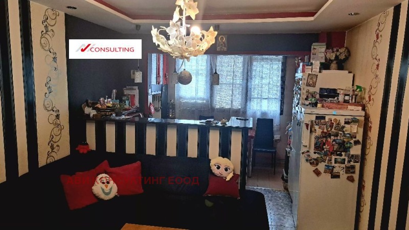 Продава 3-СТАЕН, гр. София, Сухата река