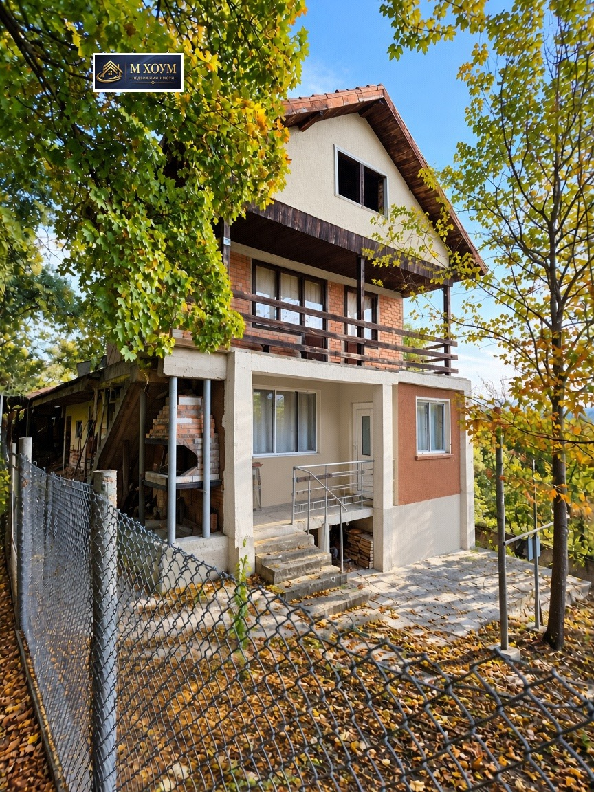 Продава ВИЛА, гр. Монтана, Парта 1, снимка 2 - Вили - 56344303