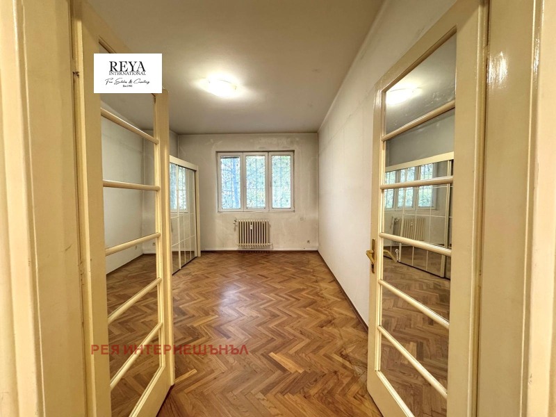 Na prodej  2 ložnice Sofia , Centar , 145 m2 | 70482252 - obraz [6]