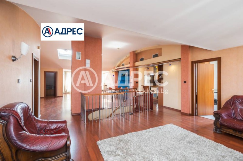 Продава МНОГОСТАЕН, гр. Варна, Център, снимка 10 - Апартаменти - 50627726