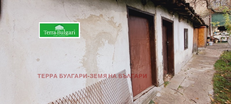 Продава ЕТАЖ ОТ КЪЩА, гр. Перник, Църква, снимка 12 - Етаж от къща - 49441496