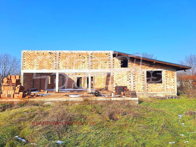 Продава КЪЩА, с. Първомайци, област Велико Търново