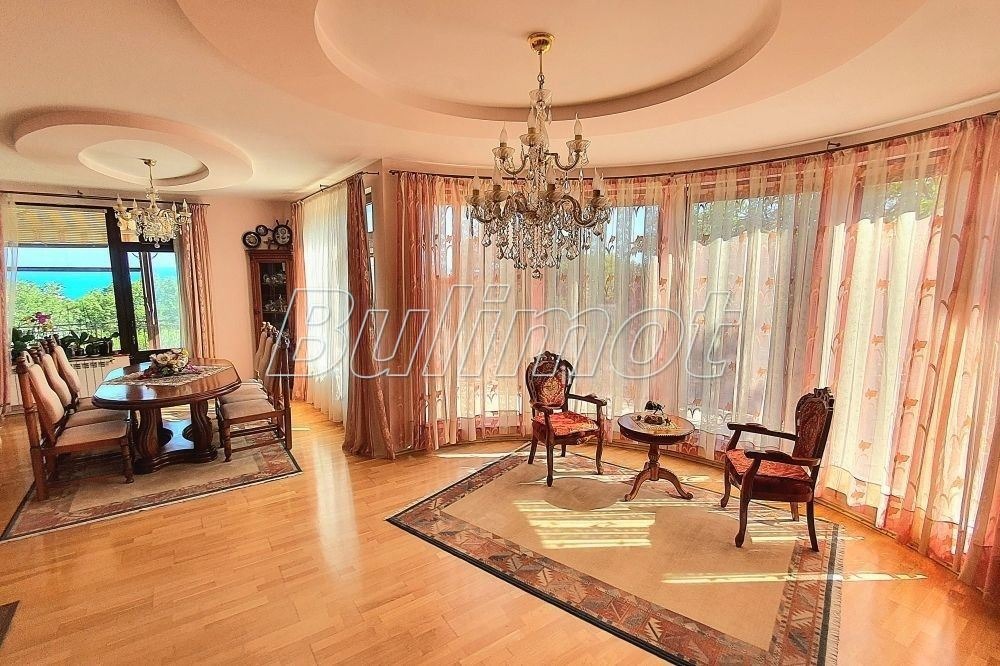 Продава КЪЩА, гр. Варна, Бриз, снимка 2 - Къщи - 54123676