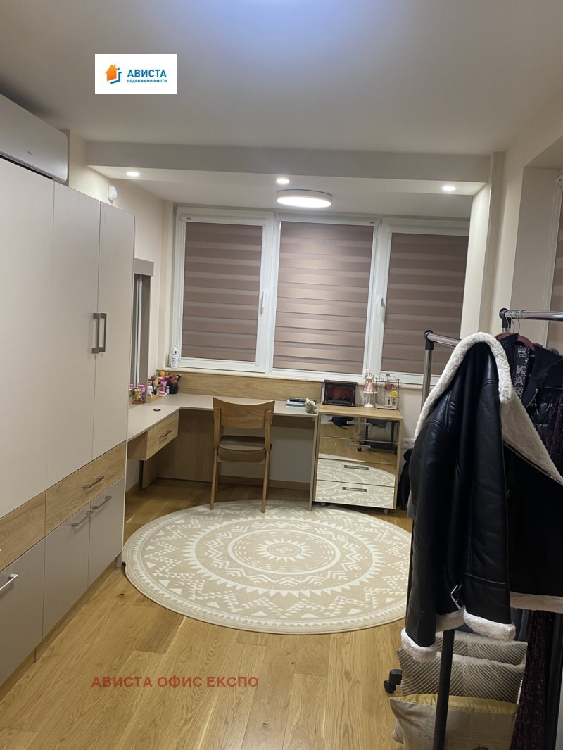 Продава 4-СТАЕН, гр. София, Медицинска академия, снимка 10 - Апартаменти - 52389445