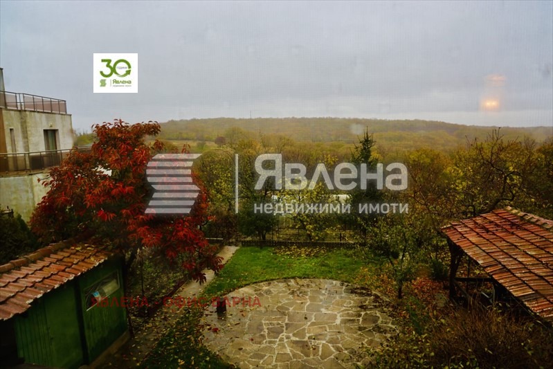 Продава КЪЩА, град Варна, с. Звездица • 280000 € / 547632.40 лв. • 51463511 1