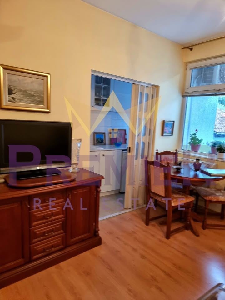 Продава КЪЩА, гр. Варна, Център, снимка 3 - Къщи - 53646528