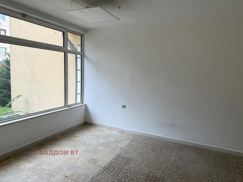 Продава МАГАЗИН, гр. Велико Търново, Център, снимка 16 - Магазини - 52321826