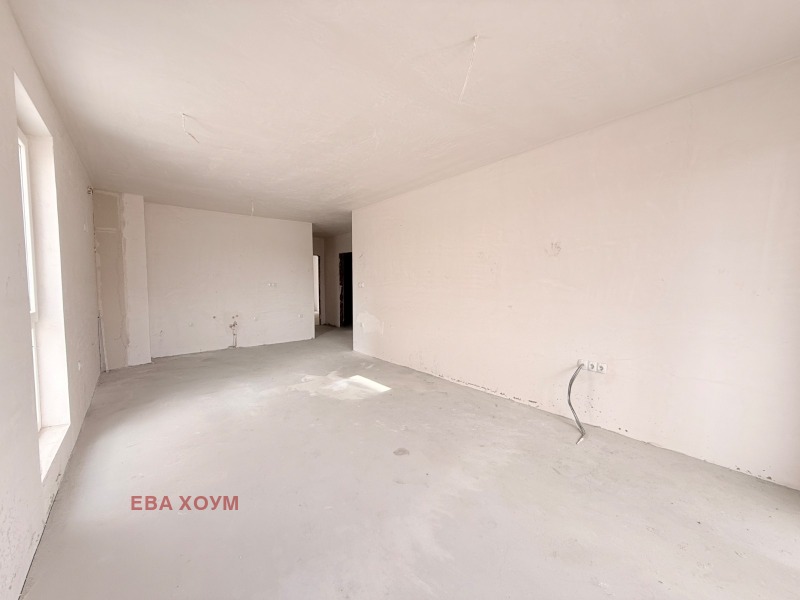 Продава 3-СТАЕН в град Пловдив, Остромила - 110 кв.м / 140 000 € » 273 816.20 лв., ЕВА ХОУМ