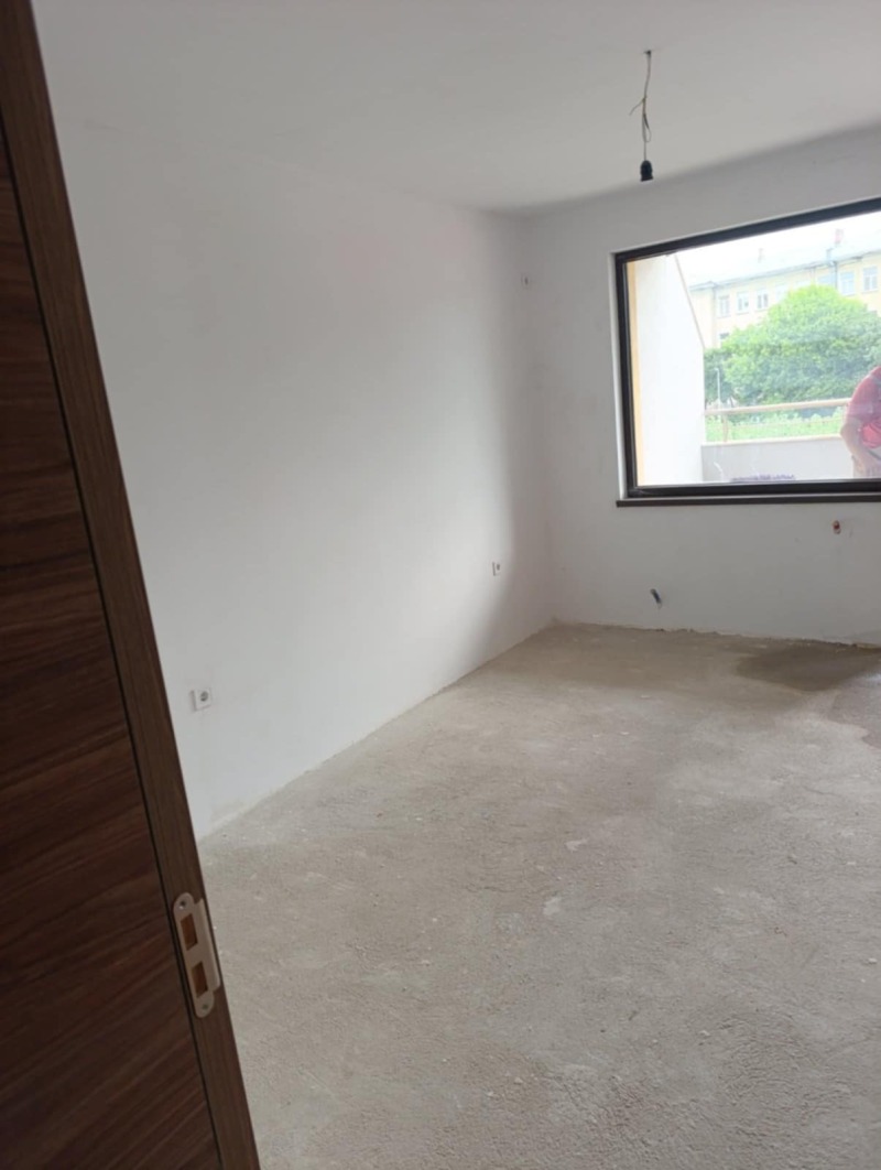 De vânzare  1 dormitor Pleven , Șiroc țentâr , 79 mp | 75474362 - imagine [3]