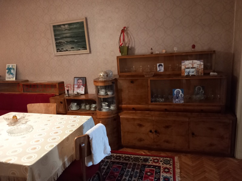 Продава 4-СТАЕН, гр. Добрич, Център, снимка 3 - Апартаменти - 52784095