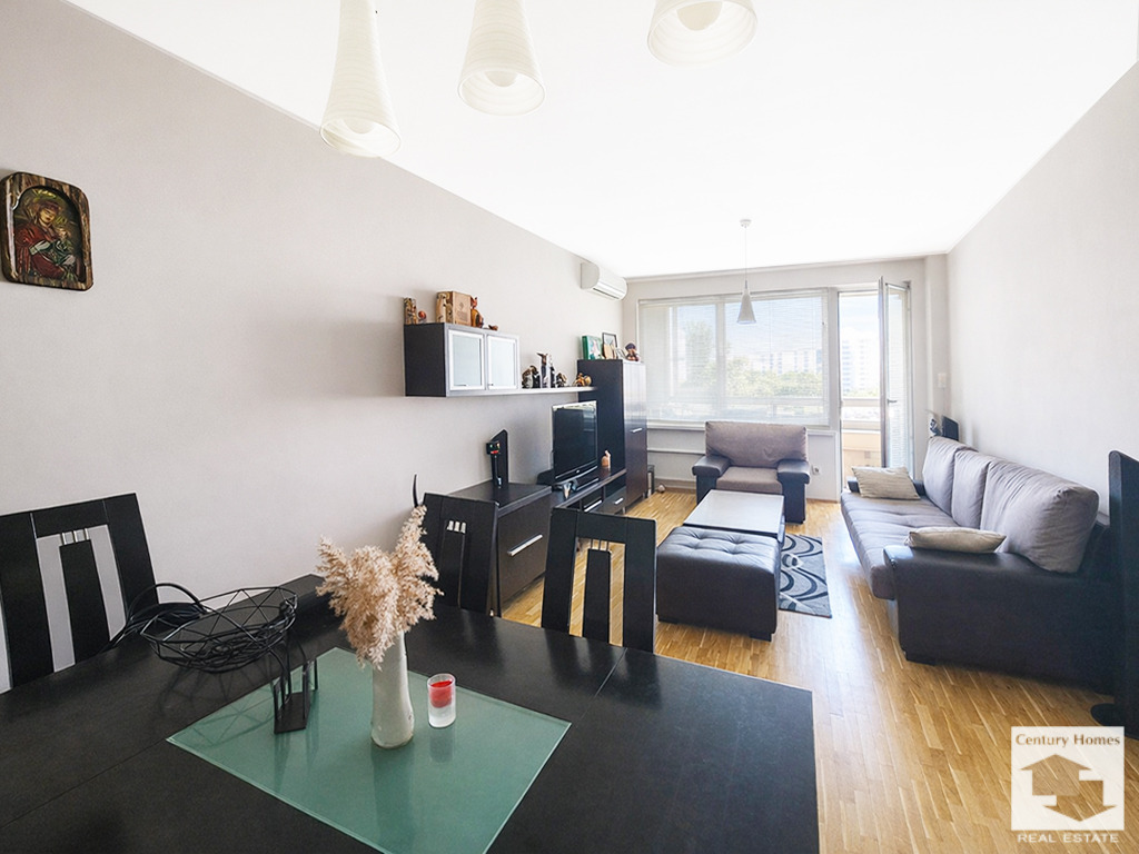 Продава 3-СТАЕН, гр. Велико Търново, Колю Фичето, снимка 2 - Апартаменти - 51720140