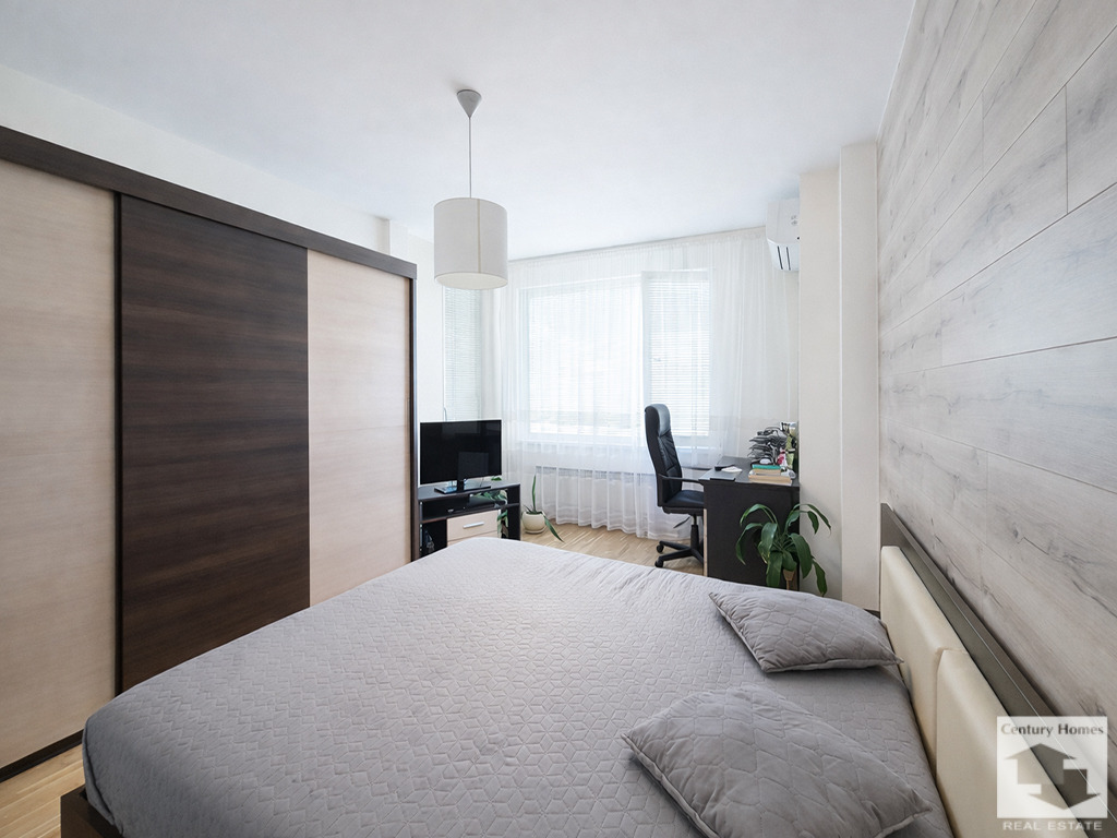 Продава 3-СТАЕН, гр. Велико Търново, Колю Фичето, снимка 2 - Апартаменти - 51720140