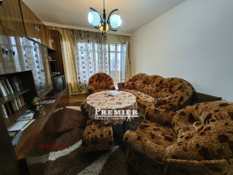 Продава 3-СТАЕН в област Бургас, гр. Карнобат - 75 кв.м / 67 500 € » 132 018.53 лв., ПРЕМИЕР