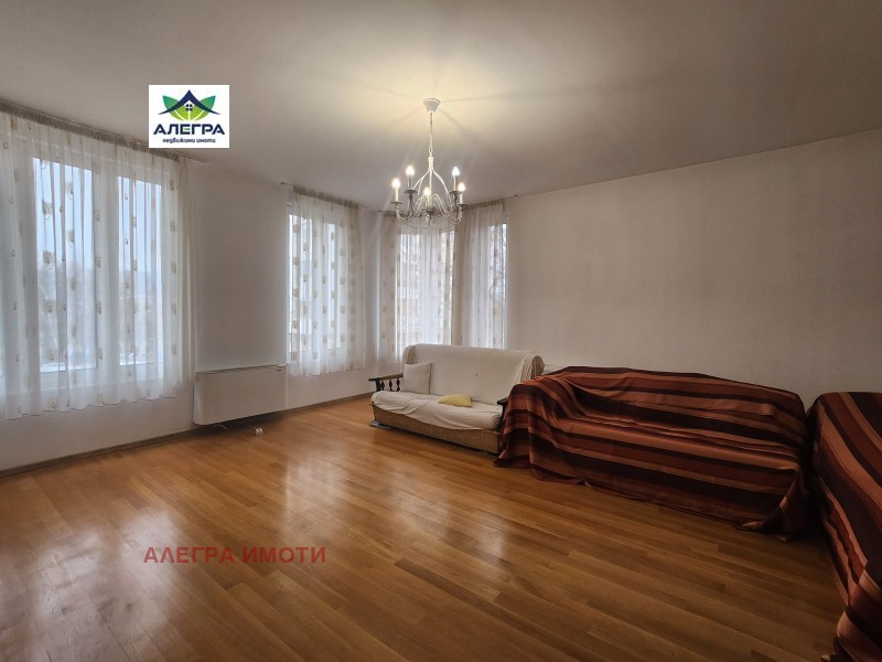 Продава 4-СТАЕН в град Пазарджик, Център - 173 кв.м / 185 000 € » 361 828.55 лв., АЛЕГРА ИМОТИ