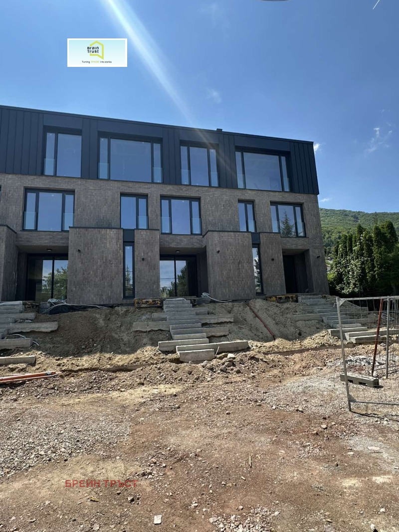 Продава МЕЗОНЕТ в град София, в.з.Киноцентъра - 349 кв.м / 784 855 € » 1 535 042.95 лв., БРЕЙН ТРЪСТ