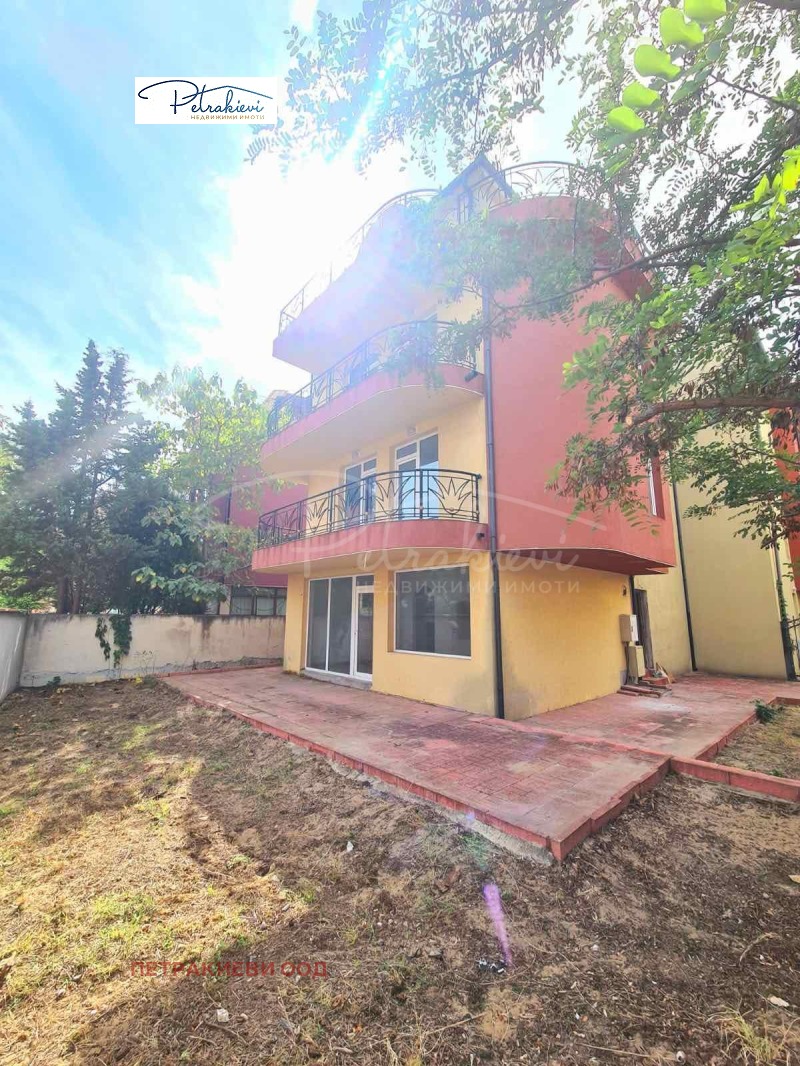 Продава КЪЩА в област Бургас, гр. Несебър - 346 кв.м / 497 000 € » 972 047.51 лв., ПЕТРАКИЕВИ ООД