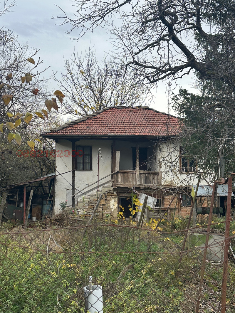 Продава КЪЩА в област Габрово, с. Търхово - 70 кв.м / 15 338.76 € » 30 000 лв.