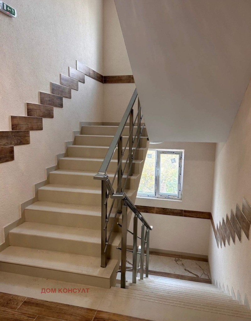 На продаж  1 спальня Пловдив , Южен , 71 кв.м | 96235995 - зображення [2]