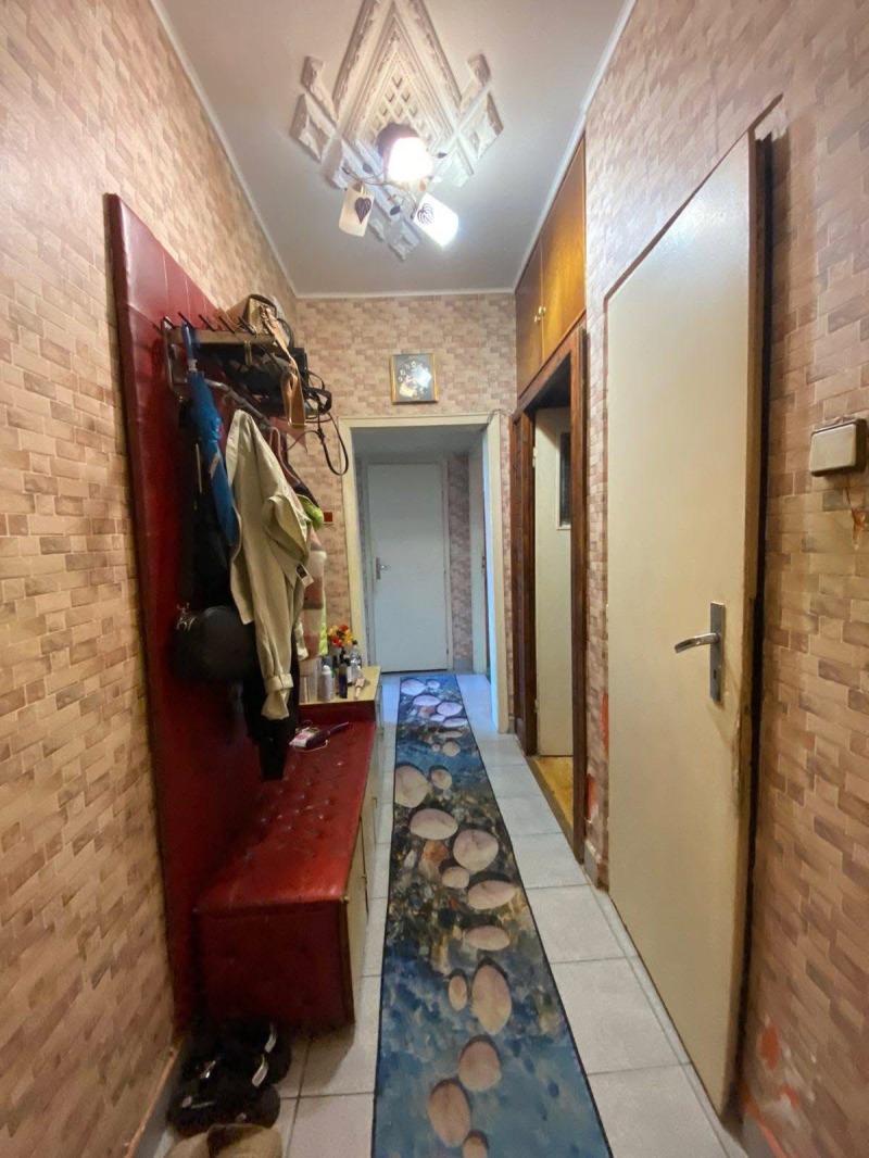 Продава 2-СТАЕН, град Варна, Владислав Варненчик 1 • 110000 € / 215141.30 лв. • 66061823 1