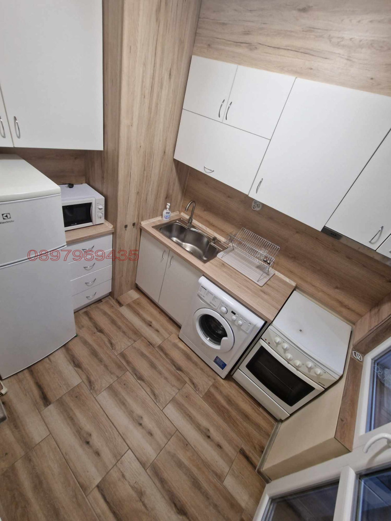 Продава 3-СТАЕН, гр. Добрич, Център, снимка 4 - Апартаменти - 52811439