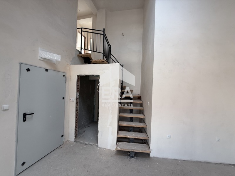 Продава 3-СТАЕН, гр. Варна, Погреби, снимка 4 - Апартаменти - 55946980
