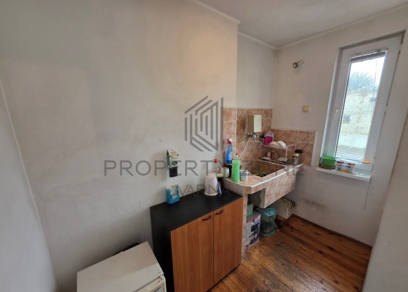 Продается  Этаж дома Варна , Зимно кино Тракия , 93 кв.м | 67976101 - изображение [2]